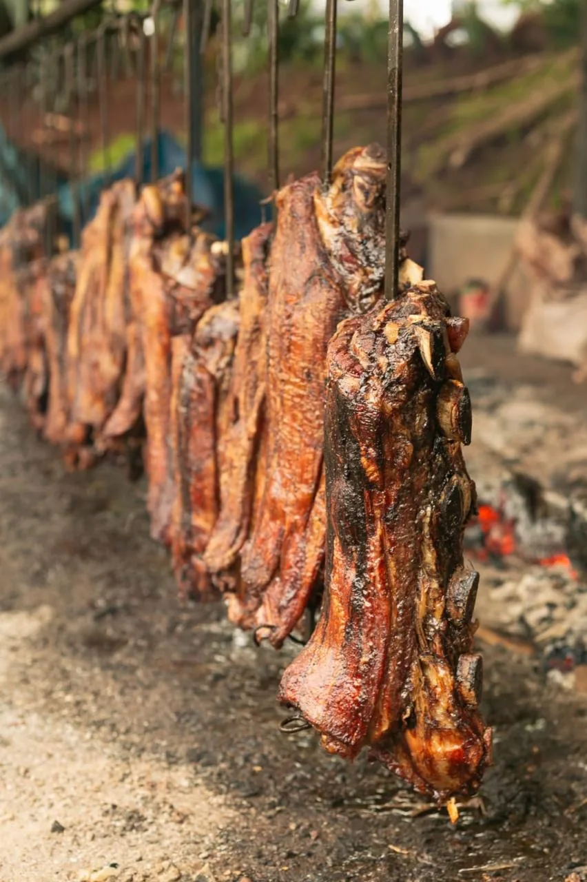 Costela assando no fogo de chão